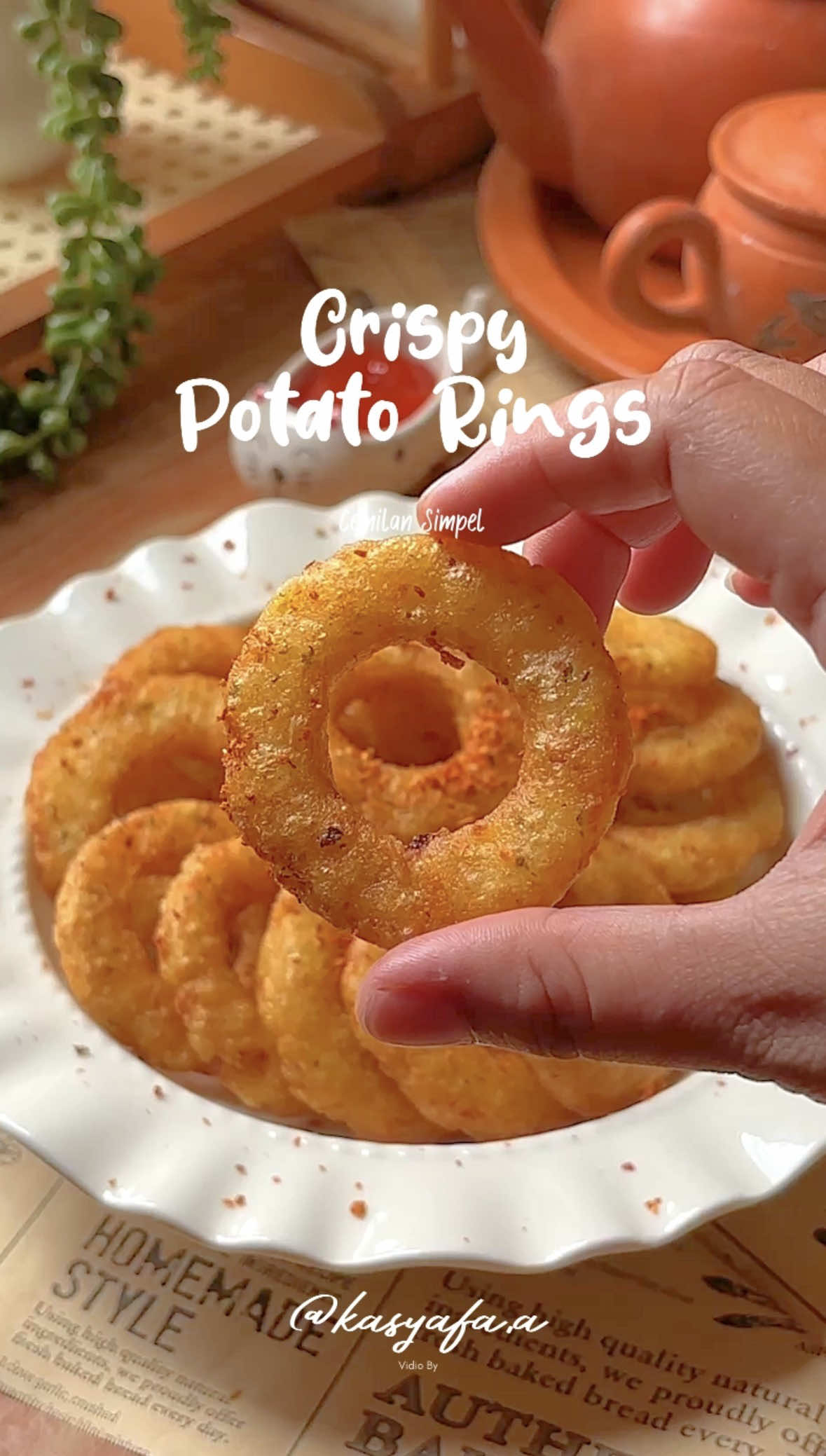 Crispy Rings Potatoes  Bahan: 400gr kentang 8 sdm tepung maizena (jagung) Keju chedar  Partsley  Garam Merica bubuk #fyp #food #foryou #yummy 