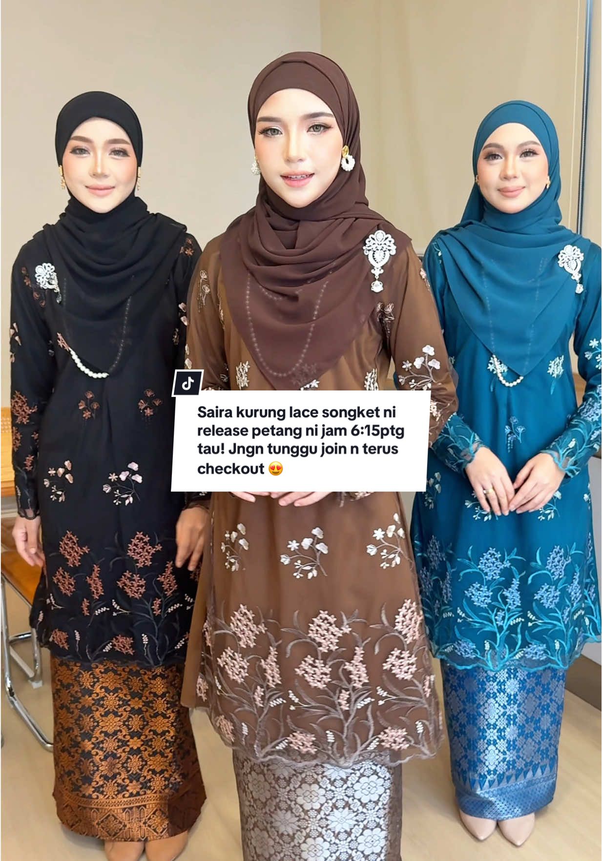 Saira kurung lace songket ni release petang ni jam 6:15ptg tau! Jngn tunggu join n terus checkout 😍🥰 Make sure register live event kat atas tau takod sold out nnti 🔥 #nfhboutiquegallery #bajukurung #kurung #bajuwanita #kurungcantik 