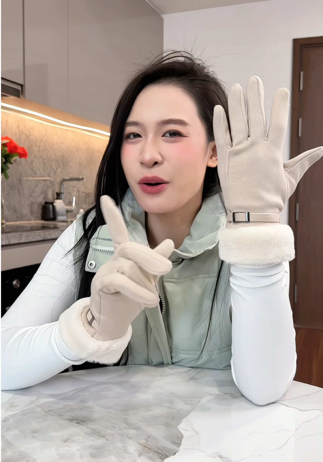 Đeo đôi găng tay cái là thấy mùa đông ấm áp liền luôn ý #găngtay #gangtay #gangtaymuadong 