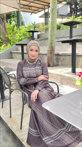 Manisnya Kianka gak perlu tambahan sentuhan apapun! Check out di keranjang kuning sekarang❤️ #dressprinting #shalunisabila 