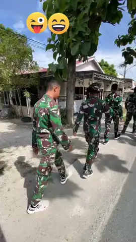 selalu ada keisengan #ngakak #reppost #DIY #fyp #tniindonesia🇮🇩 