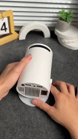 Máy chiếu Hy300 Pro.   Xem phim giải trí tại gia.                       #goojodoq #trending #p 