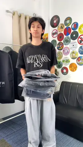 1 Baggy Pants = 3 outfits #malorymdy  #instocknow✅❤️  #foryoupage  #clothingshop  #pinterestoutfit 