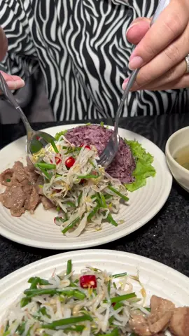 សាច់ជ្រូករំលីងជ្រក់សណ្ដែក​ បាយស្រូបបែបអ្នកខេត្តស្វាយរៀងវិញម្ដងមេីល​ នៅបុរីពិភពថ្មីចំការដូង