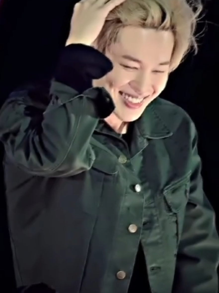 ketika peletnya terguyur air 💦 ❤️‍🔥  #jimin #지민 #parkjimin #runseokjin_eptour  #fypシ 