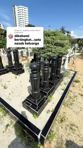 Replying to @syakina collection  Ye betul.. kami pun baru tahu. Arwah mak saudara kami dikebumikan dengan cara tindih pusara Arwah Mak dia.. Difahamkan ini adalah tanah wakaf sejak zaman British lagi. Semua susur jalur keluarga disemadikan di tapak yg sama.  ALFATIHAH 🤲🏻 #family  #786 