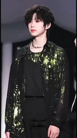 Đã là tháng 11 rồi đó Dịch Hằng, nhanh trở lại điii ~~ #trandichhang #เฉินอี้เหิง #chenyiheng #tffamily_4th_generation #fyppppppppppppppppppppppp 