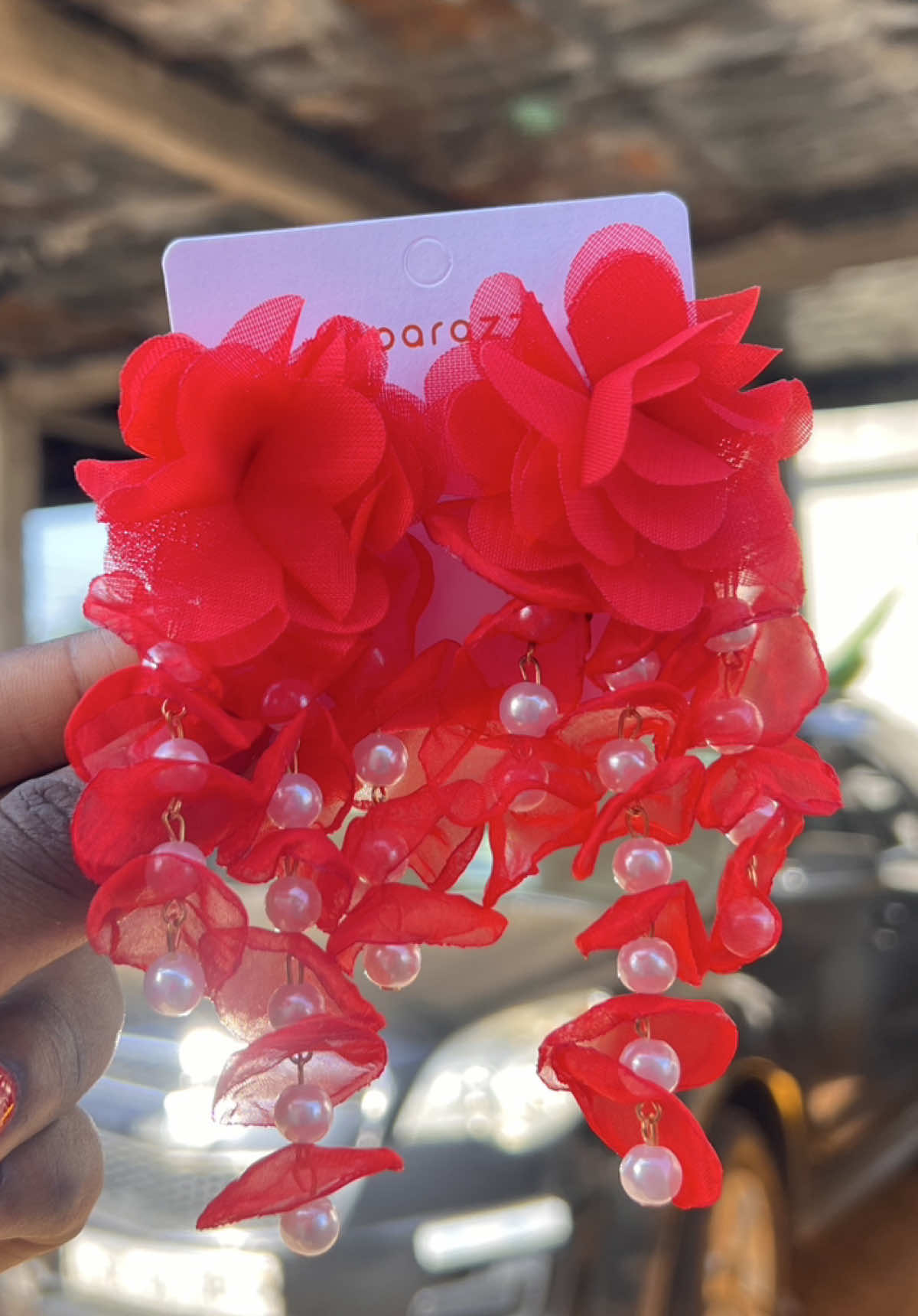 Floral statement earrings, available in different colors #jewelry #jewelrywholesale #giftidea #flowerearrings #koforidua