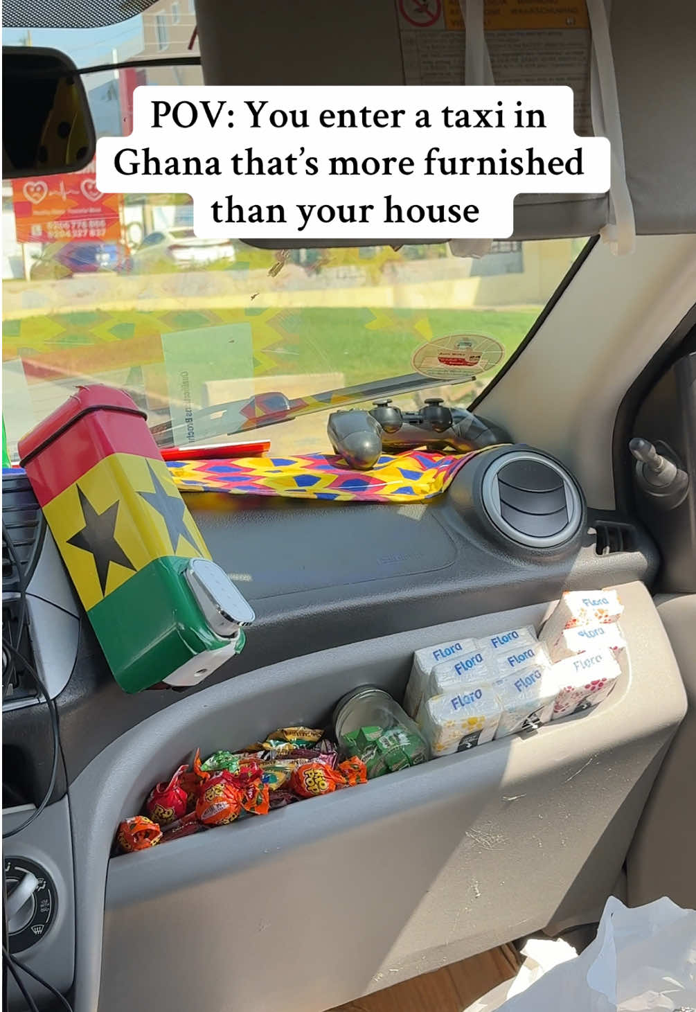 This car had so many sweets, tissues, a fridge stocked with drinks…then magazines, newspaper, about 50 fans. Ei Ghana😂 well I was impressed #executivetaxi #accraghana🇬🇭 #ghanatiktok🇬🇭 