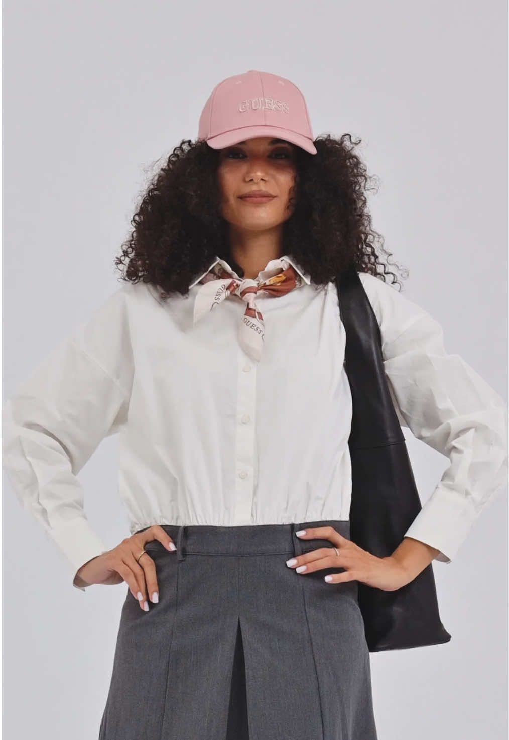 Look good, feel good 💯 Shop the look: 🔎Rochie Twist: TW6240002132-018 #twist 🔎Loafers Gant: 28571485-G00 #gant 🔎Geanta Massimo Castelli: 6933-BLACK #massimocastelli 🔎Sapca Guess: AW5360-COT01-ROS #guess 🔎Esarfa Guess: AW5347-SIL03-ROS #fashiondays   