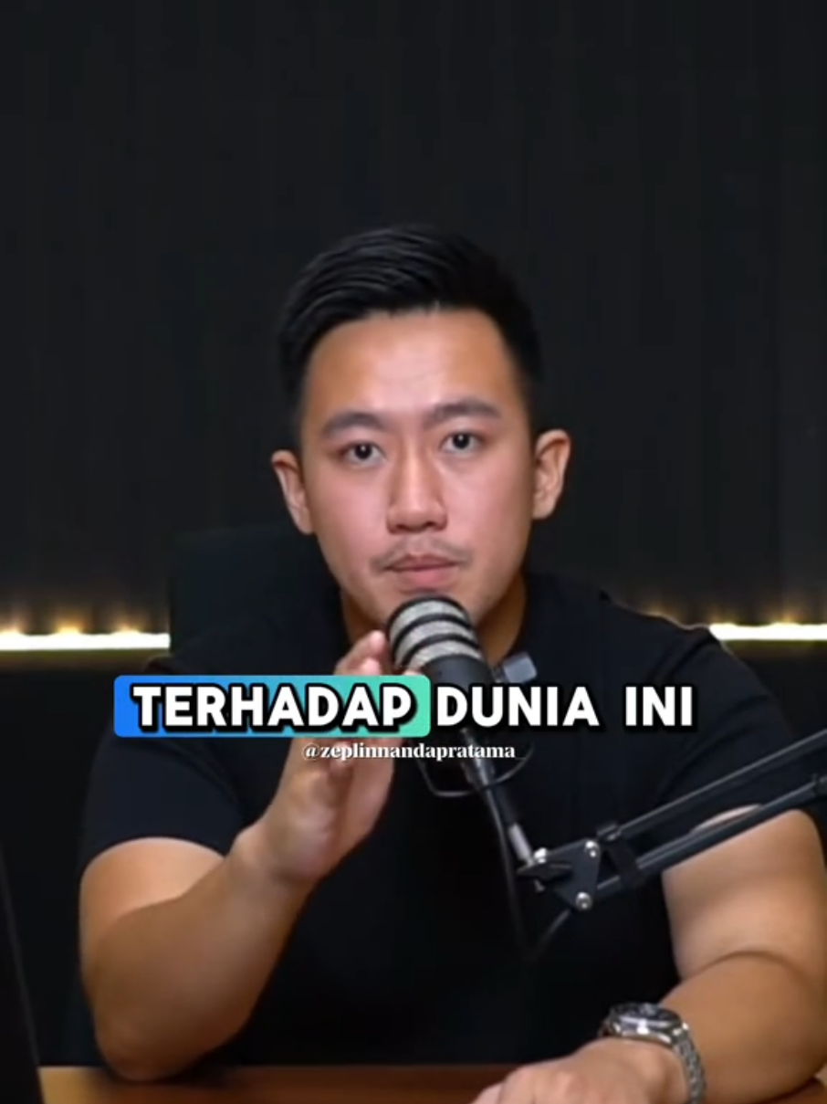 Kita tidak akan berkembang di zona nyaman. #akademijualan #williamtjahjadi #zonanyaman #mindset #kaya @Akademi Jualan  @PUSAT KLIP 