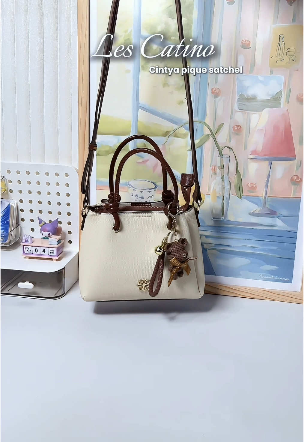 Compact, classy, and versatile — your perfect companion for an active day ✨💖 #taswanita #handbag #slingbag cintya pique les catino