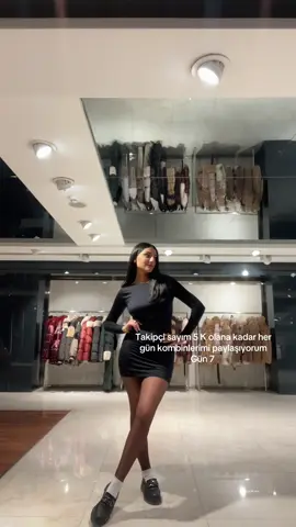 | gün 7 🖤 #creatorsearchinsights #styleinspo #outfitideas #basicoutfitideas 