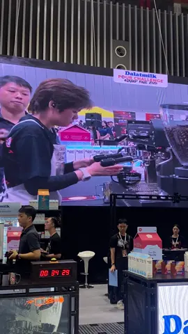 Đánh sữa lỗi quá… Thi xong ngơ ngác luôn may vẫn xử lí đc 👀