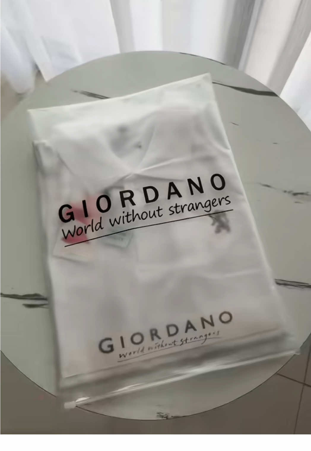 #unboxing #poloshirt #kaospolo #polounisex 