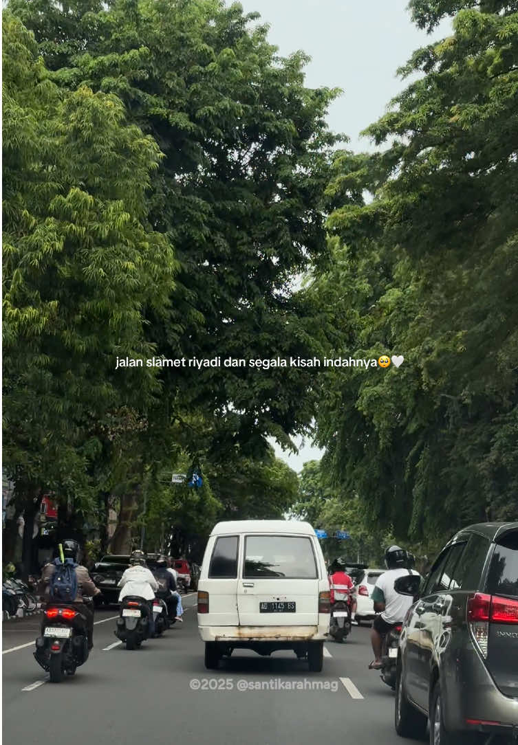 menikmati slamet riyadi dengan segala kisah indahnya🥺🫶🏻✨ ©2025 @santikarahmag #aktifitaSANtika #ikutSANtika #slametriyadisolo #solo 