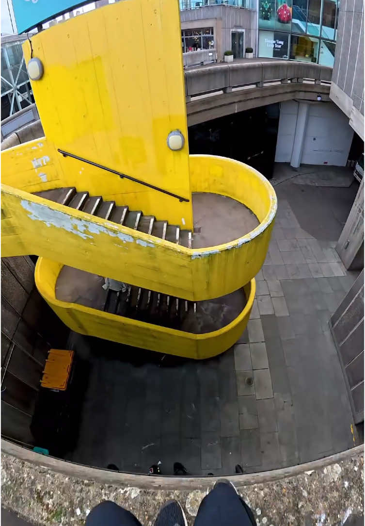 Are you ok?The floor is a bit slippery 🤣#fyp #fail #parkour #haha #explorepage✨ #tiktokmademebuyit #jump 