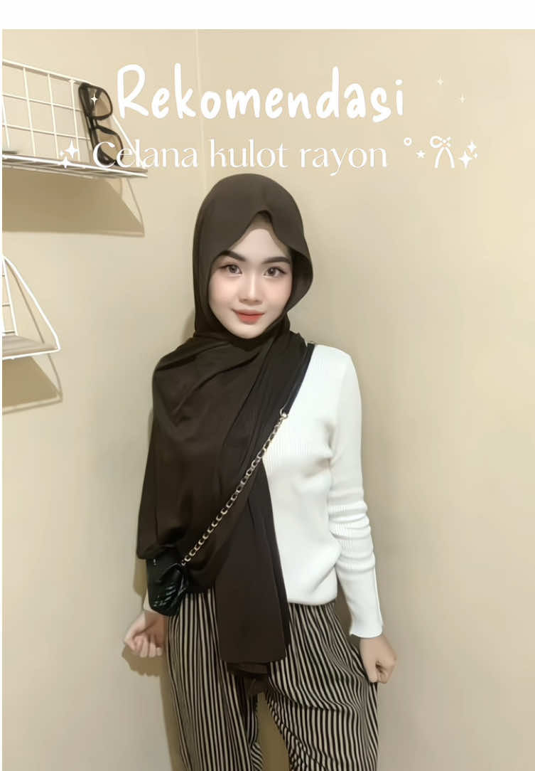 ini bener” cocok buat ootd santai tapi ttp keliatan mewah aku cmn pake celana dri kerkun aku, buruan cek langsung co😚 #celanarayon #salur #celanamurah 