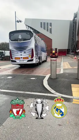 @Real Madrid C.F. Los blancos ariving at anfield this morning for a pre match training session ahead of tonight’s match v Liverpool #halamadrid #madrid #liverpoolfc #championsleague #losblancos 