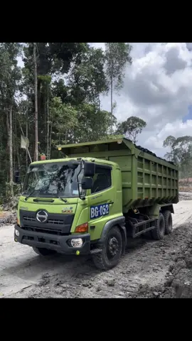 052🔥 #haulingkalsel #haulingkalimantan #tambangbatubarakalimantan #batubarakalimantan #fypシ 