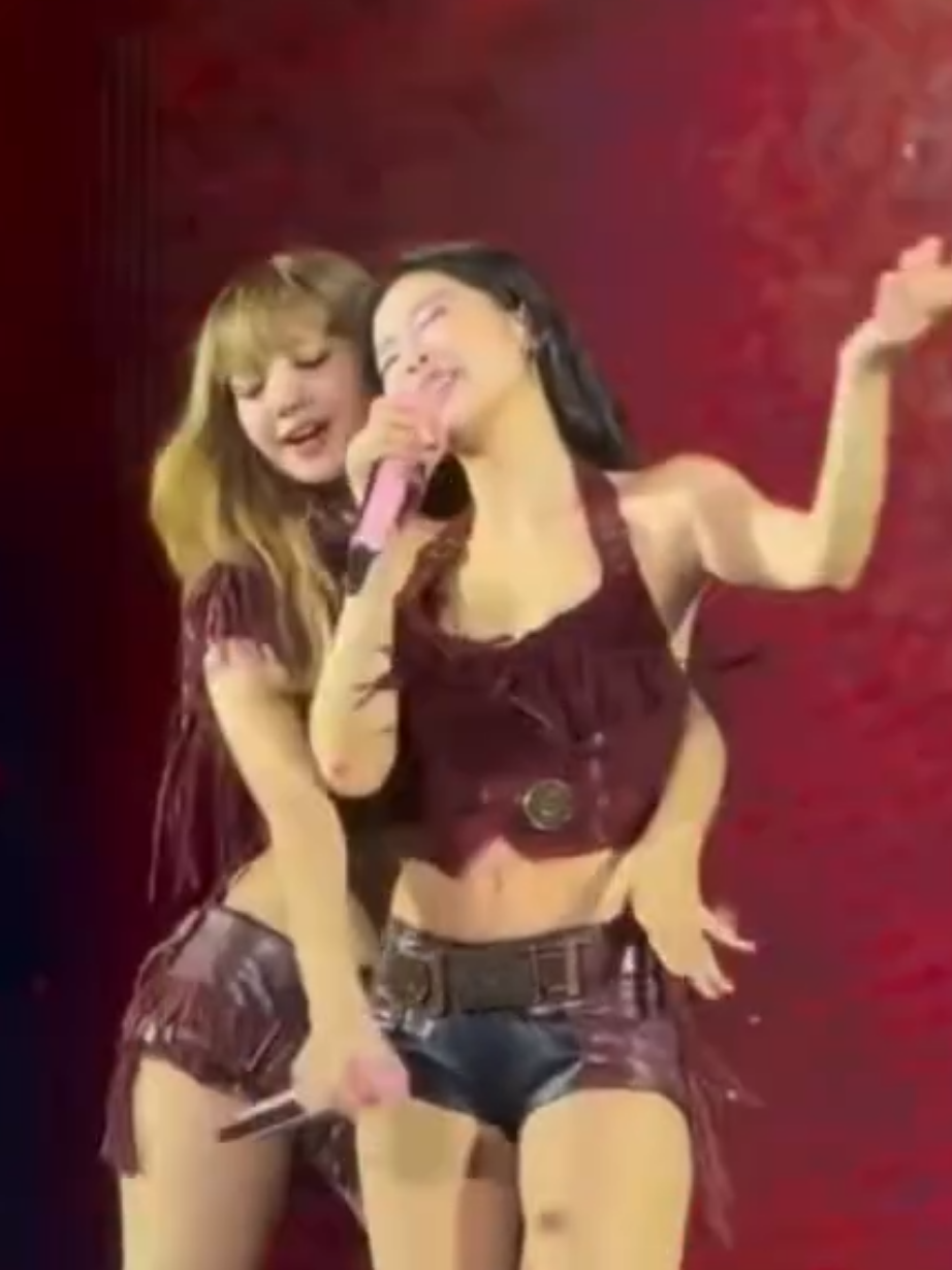 #JENLISA​ forever​ young​ Deadline​ in​ Jakarta​ Day2​