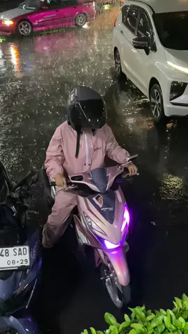 mobil siapa ini wey gnteng beut #beatdeluxemodifikasi #beatdeluxegen2 #beatvietnamsytle🇻🇳 #ring17style #azurinepink 