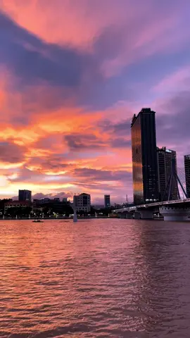 hoàng hôn sau cơn bão hay hoàng hôn trước cơn bão ? #viral #hoanghon #danang#xh 