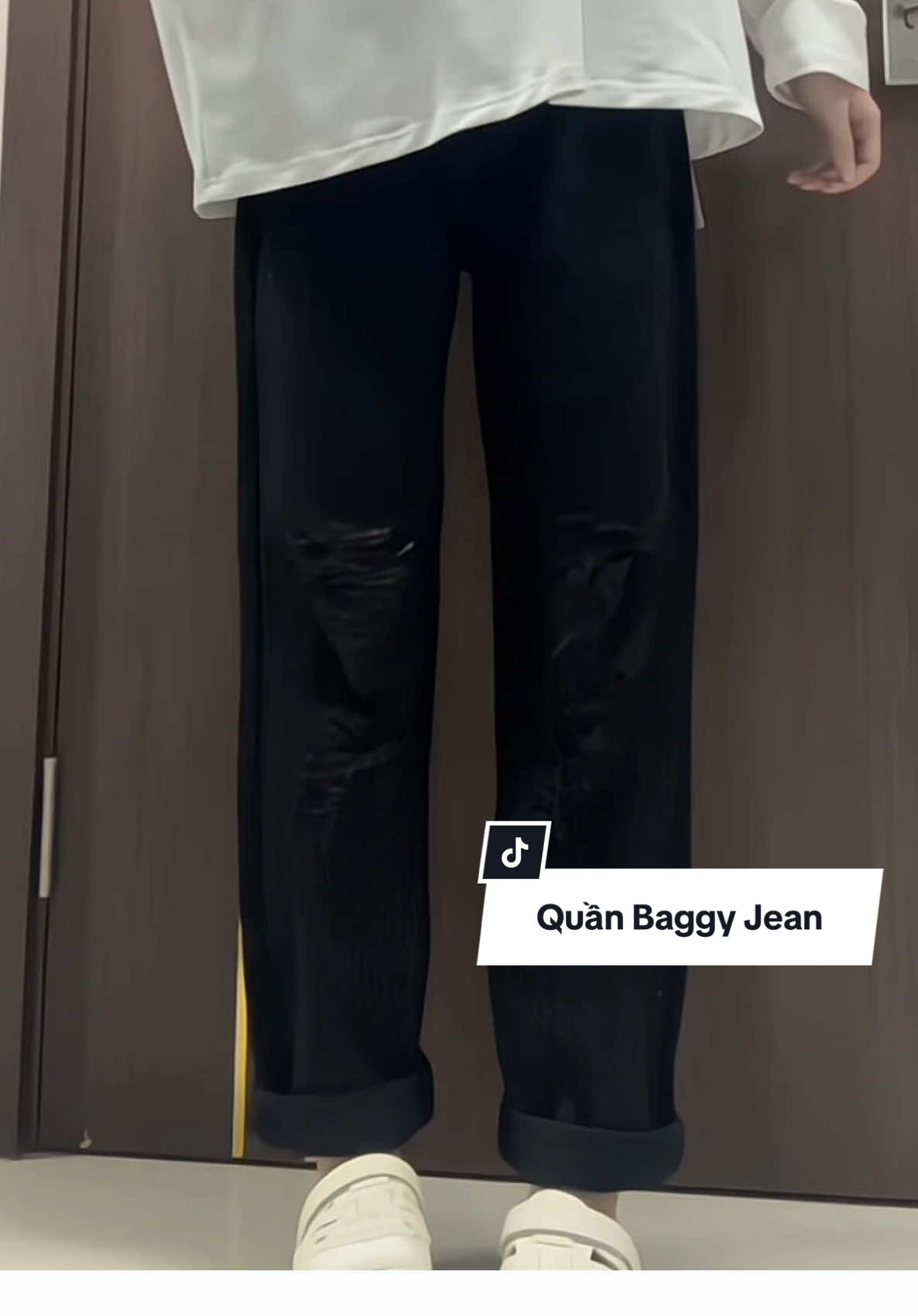 Quần baggy jean rách. Năng động cá tính 🙆🏻‍♀️#xuhuong #nganthanthien #phoidoxinh #quanjean #quanbaggy 