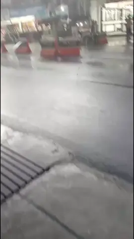 semoga kita semua selalu dalam lindungan Allah SWT kejadian angin puting beliung di bandung timur (ujung berung) #ujungberungbandung #bandunginfo 