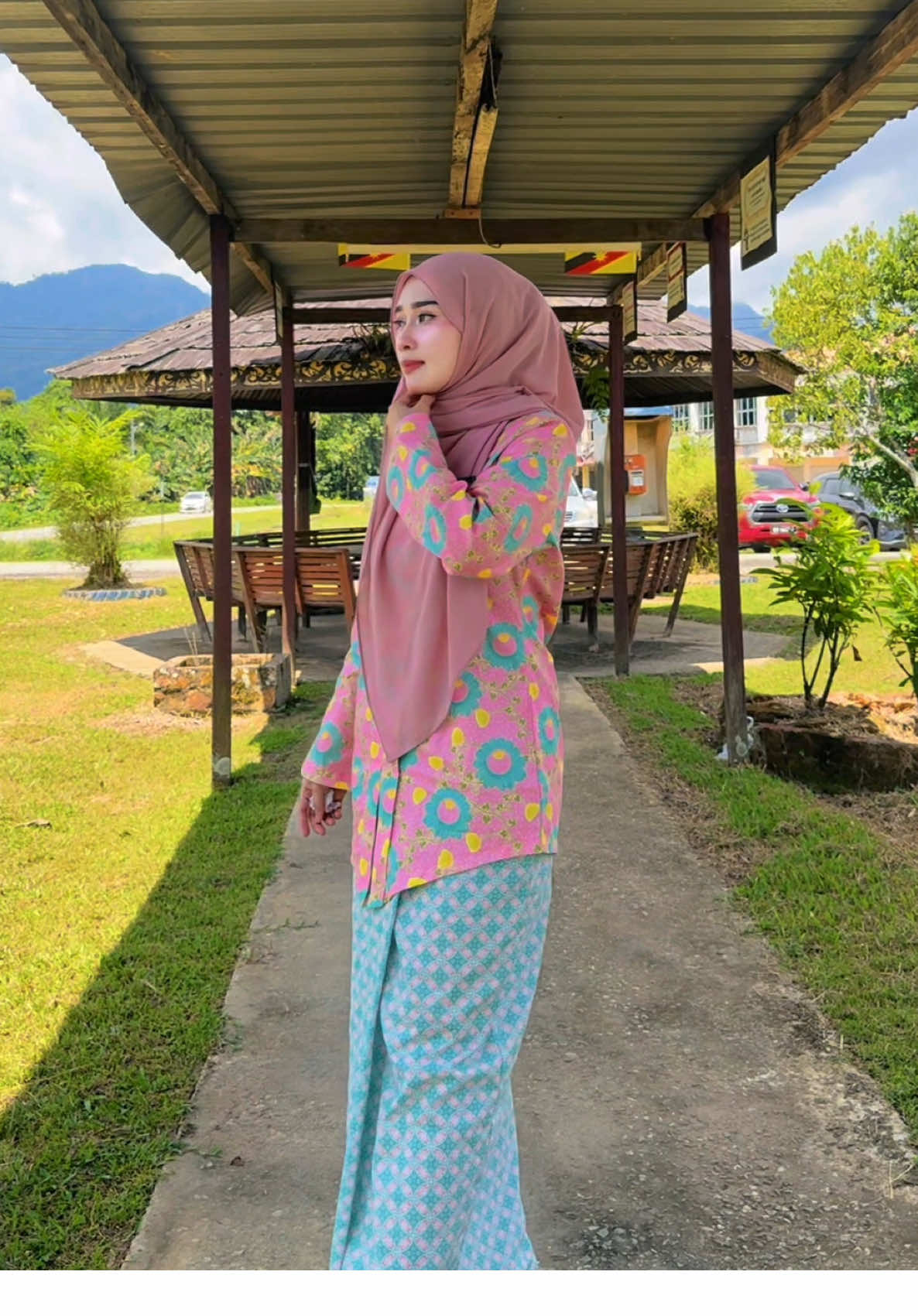 Yang ni bukan Jamilah ye 😂 #bajukebaya #jamilah #guru 