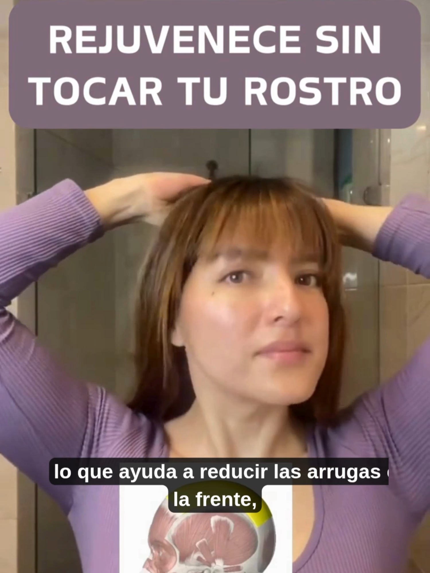 Masajea Suavemente de tu Cabello y Rejuvenece tu Rostro  Masaje Facial Natural que Elimina Arrugas y Flacidez ¿Sabías que puedes rejuvenecer tu rostro sin tocar directamente la piel? 😲 Con este masaje facial único tirando suavemente del cabello, liberarás las tensiones acumuladas en la fascia, una fina membrana que cubre los músculos del rostro y que, con el tiempo, puede adherirse a la piel, provocando arrugas, flacidez y pérdida de luminosidad. Este método natural y sorprendentemente efectivo: 💆‍♀️ Reduce las arrugas de la frente 👁️ Levanta párpados caídos y rejuvenece la mirada 🌸 Ilumina la piel y redefine el óvalo facial 🌿 Libera tensiones acumuladas que envejecen tu rostro Solo necesitas tus manos y un par de minutos al día para sentir el cambio. Guarda este video y comenta “Lo haré” si quieres probar este lifting natural desde casa. 📘 Descarga gratis tu E-book: “5 Rutinas Diarias de Yoga Facial para Rejuvenecer tu Rostro” #MasajeFacial #RejuvenecimientoNatural #YogaFacial  #LiftingFacialNatural #FasciaFacial #PielJoven #CuidadoFacial #RutinaAntiedad