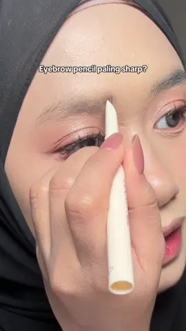 Yang bestnya sebab dia dah ada sharpener so boleh asah tiap kali nak pakai  #focalluremy #focallureeyebrowset #keningtut #fluffyeyebrow #thaibrows 