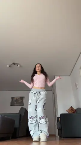 dc:@Tik Toker #fyp #dancer #dancetrend2025 #dancechallenge 