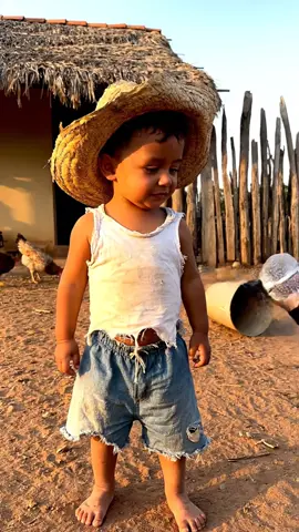 Não gosto de falar das pessoas não, mas a vizinha  está para ter o terceiro filho e ninguém sabe quem é o pai.  #HumorDeBebê #tiktokviral #veo3 #TikTokBrasil #viraltiktok 