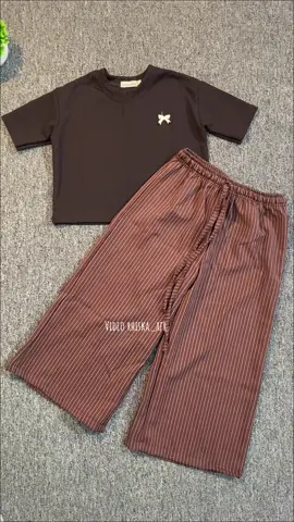 Akhirnya kebagian juga setelan anak perempuan yg lagi kekinian ini😍  #bajuanakperempuan #setelananakperempuan #setelananak #setelananakkekinian 