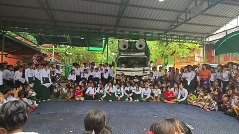 #G-8ကျောင်းသူလေးများရဲ့ ဂျိမ်းဖောသီချင်းလေးဖြင့် အကအလှများ