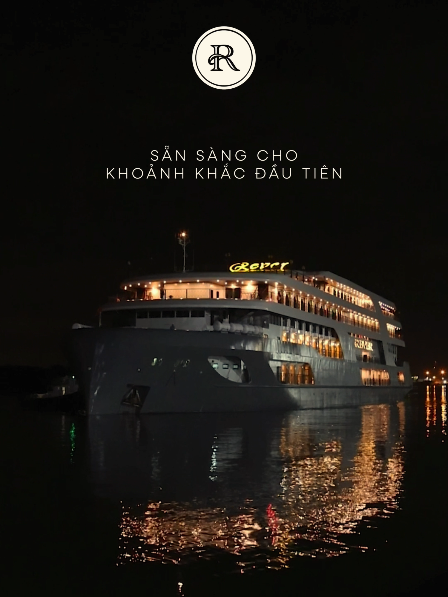 Mang theo đầy háo hức và kỳ vọng, REVER đã chính thức cập cảng Bến Nhà Rồng! Hành trình mới mở ra — hẹn gặp bạn trên những trải nghiệm đáng nhớ tại REVER. __ Brimming with excitement and high expectations, REVER has officially arrived at Nha Rong Wharf! A new journey begins — we can’t wait to welcome you on board for unforgettable experiences at REVER. #REVER #REVERCruise #duthuyenREVER #timelessvoyage #endlessexperiences #luxury #diningcruise #diningontheriver