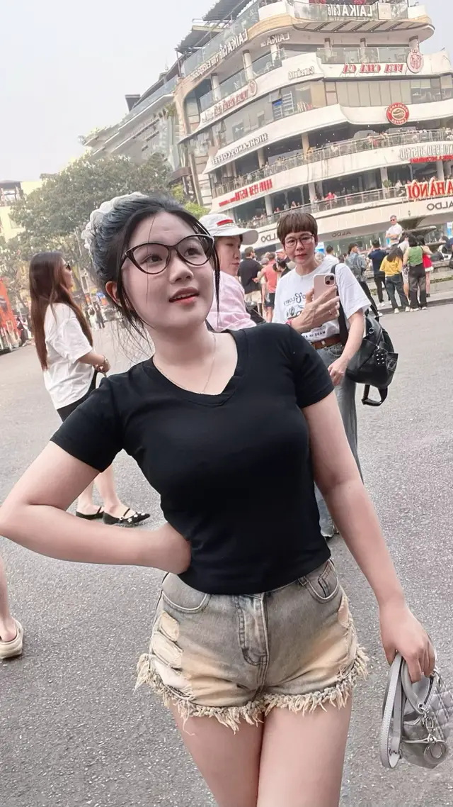 Trời trở gió nơi đó anh có…🤍 #thuhanoi #xuhuong #foryou 