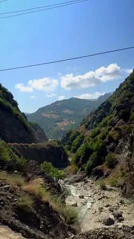 𝐒ü𝐤𝐮𝐭𝐮𝐧 ə𝐧 𝐠ö𝐳ə𝐥 𝐲𝐞𝐫𝐢 — 𝐝𝐚ğ𝐥𝐚𝐫ı𝐧 𝐪𝐮𝐜𝐚ğı𝐝ı𝐫... #keşfet #fypシ゚viral #fypシ #daglar #sema 