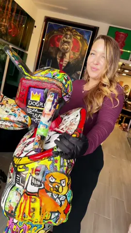 Dog Fellas is an original wooden statue hand-finished with acrylic, spray, and mixed media. It has a size of 154 × 50 × 53 cm, it is edition 1/1 (unique), and it’s 1 in stock right now! DM to acquire with worldwide shipping. #cjsgalleryonline #streetart #goofy #popcultureart #uniqueart 