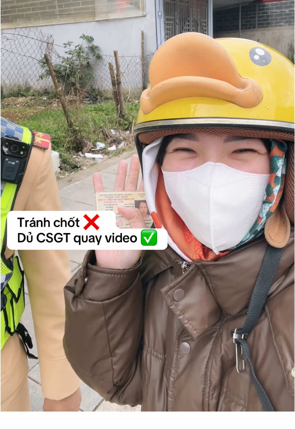 Đi du lịch bị mời dừng xe cười như nhặt được vàng thế này😂 đúng bộ trưởng bộ lạc quan  @Bốn Bánh Hà Giang 