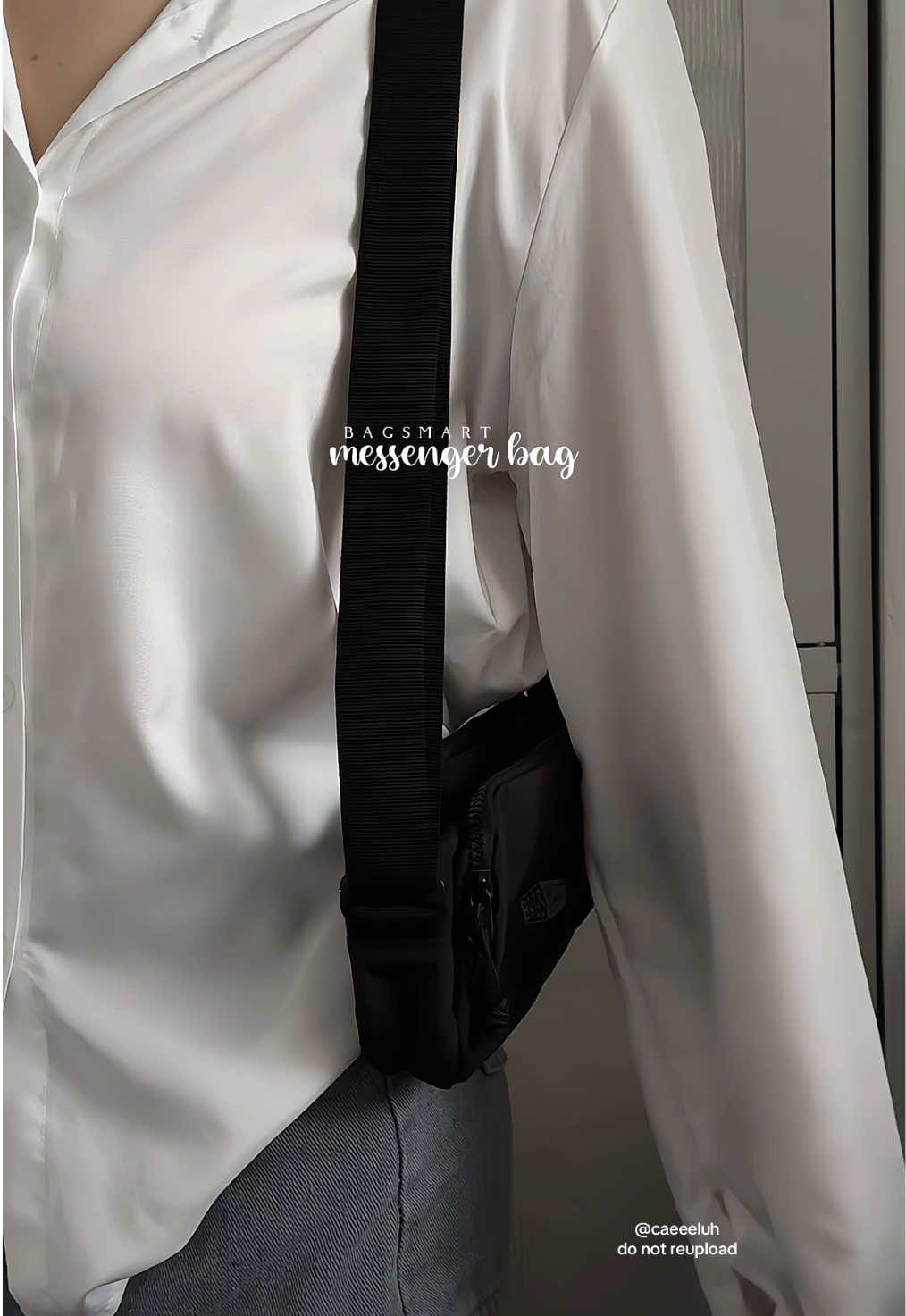 new errand bag 💭🖤 #messengerbag #slingbag #crossbodybag #errandbag #bagsmart 