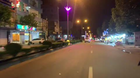 Buồn thì sách xe đi cho toiiii