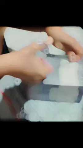 Xé túi mù sít rịt 😁, lương về lương về, lương này mỗi năm lãnh 1 lần, mà lãnh xong, đếm cho sướng lại phải đi gửi chứ hỏng được xài, bỏ được thói quen tiêu xài phun phí để dành cho ước mơ khi về hưu của Tui 🥰.