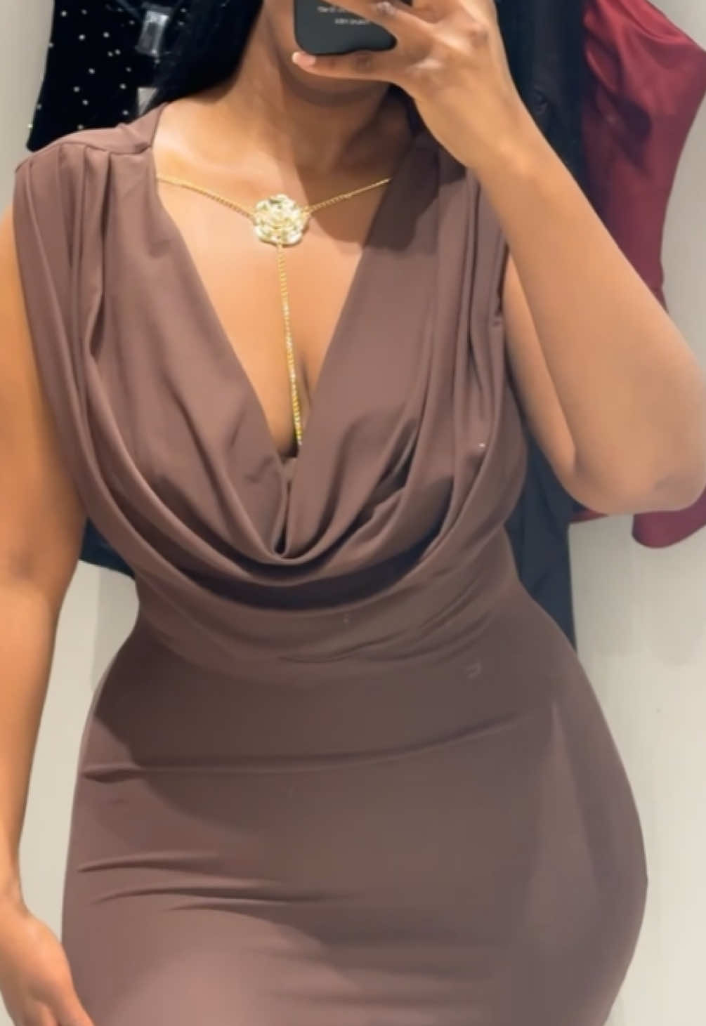 @ZARA new 2025 collection is full of chic browns + neutrals 🤎 Perfect for your fall autumn wardrobe refresh 🍂 (fyi this is the back of the dress)  #newinzara #zarahaul2025 #zaradress #autumnoutfits #zarafinds 