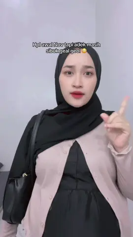 Outfit cek bersama adek yg masih betah geal geol 🤰🏻#masyaallahtabarakkallah #allahummabaarik #bumiltm3 #bumilsehatbayisehat🤰♥️😘😘 #outfitbumil #innerdress #cardigan #taswanita 