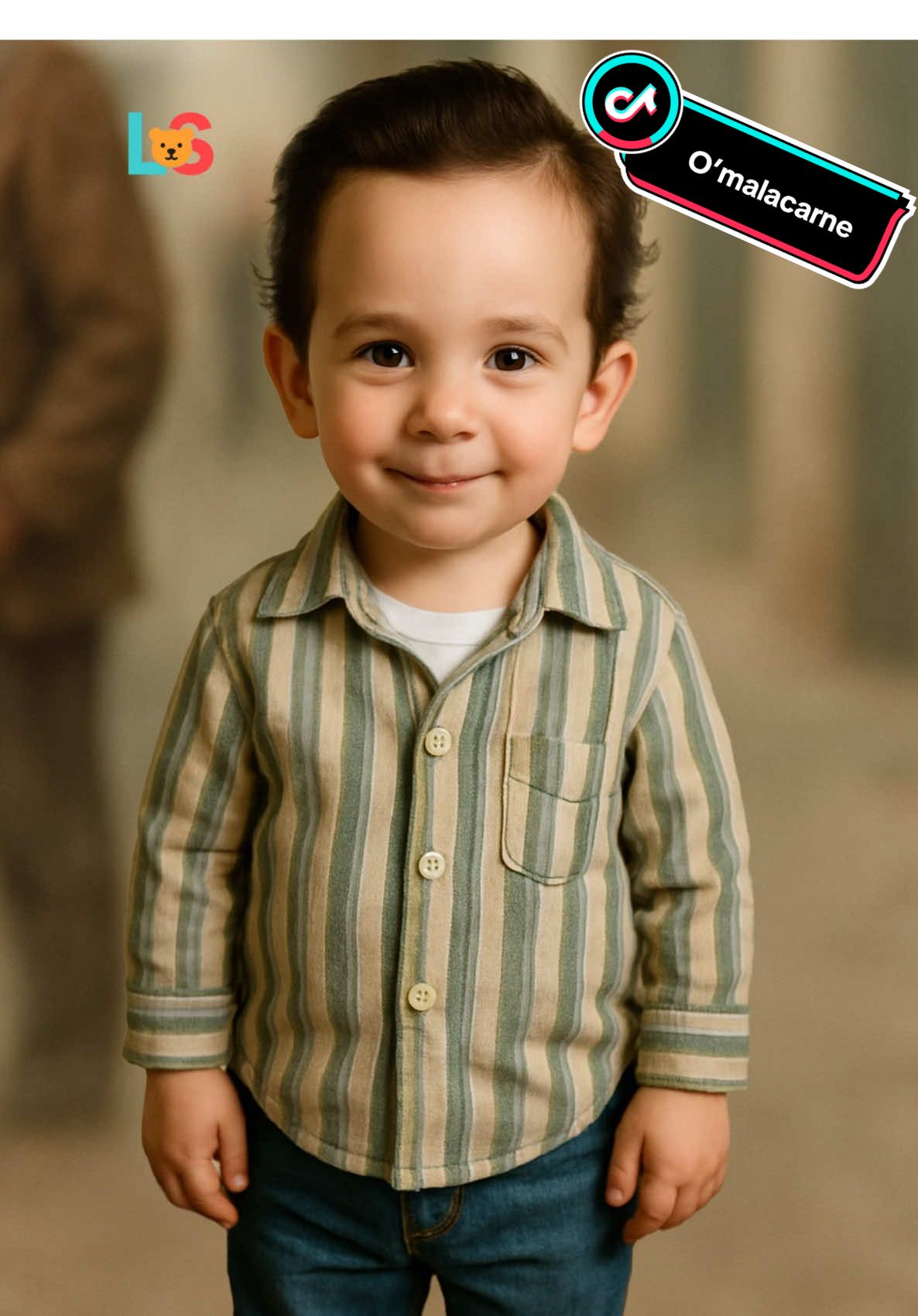 “Il camorrista” cinema cult 🎬  Una scena rimasta iconica da sempre. 🔥 O malacarne è nu guappo e cartone 🔥 Un personaggio che non si dimentica, una Napoli cruda e vera. Con questa scena sembra di sentirne ancora il peso, la tensione, il carisma 💪 Chi l’ha vista, sa. Scrivetemi nei commenti se vi piace questa scena e se vorreste qualche altro sketch di film così 👇🔥 #cinema #fyp #anni80 #babyai 