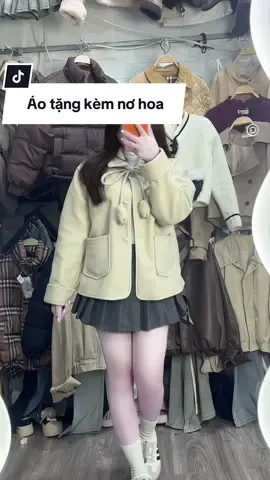 #xuhuong #xuhuongtiktok #moingaymotoutfit #thoitrangnu #phoidoxinh 