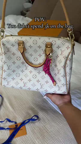 She is so beautiful. #louisvuitton #unboxing #luxury #bag#lv