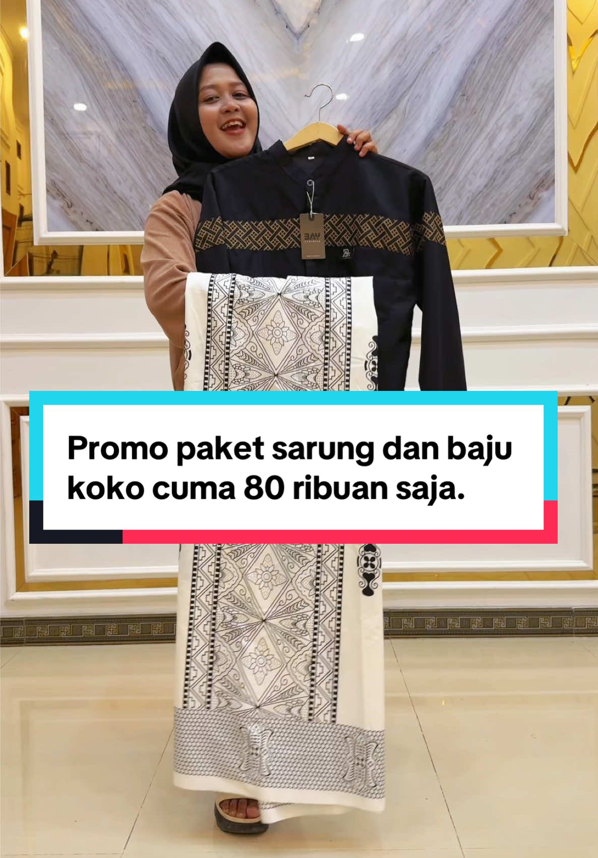 Promo paket sarung dan baju koko ini harganya ambyar cuma 80 ribuan saja, buruan di checkout sekarang sebelum promonya berakhir. #sarko #sarungdankoko #kemejakoko #bajukoko #bajumuslim 